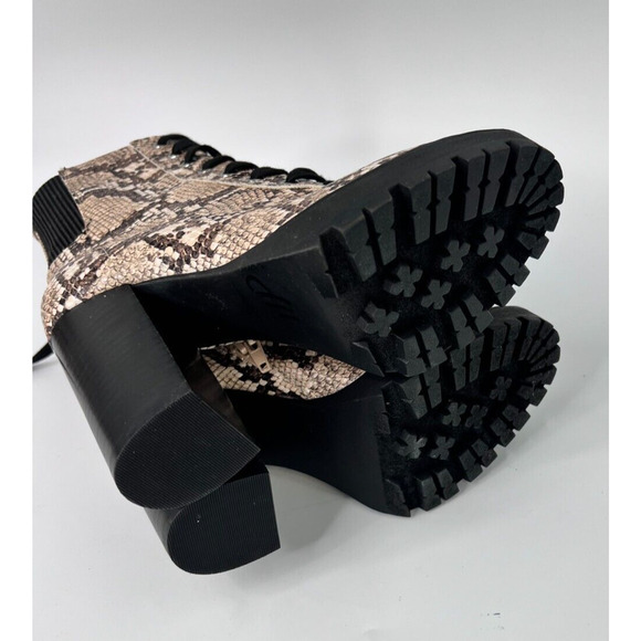 New Steve Madden LATCH Snake Print Lug Sole Heeled Hiking Boots Women’s 7.5M - Picture 8 of 11
